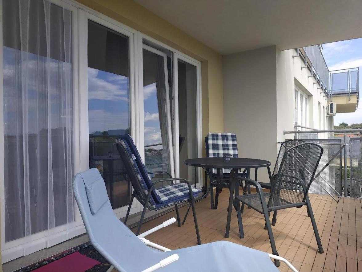 Apartman One To One Sturovo Exterior photo